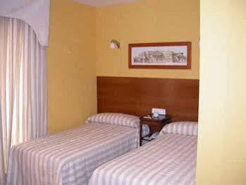Hotel Santamaria 3*